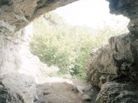Залучанська печера